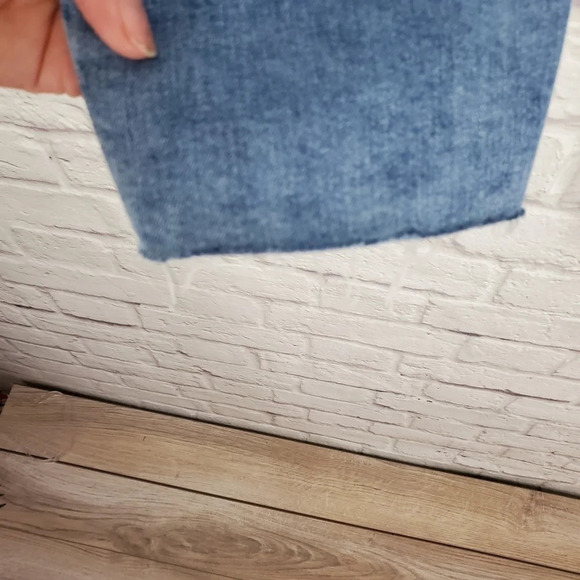 Forever 21 Distressed Step Hem High Rise Jeans - Picture 3 of 11